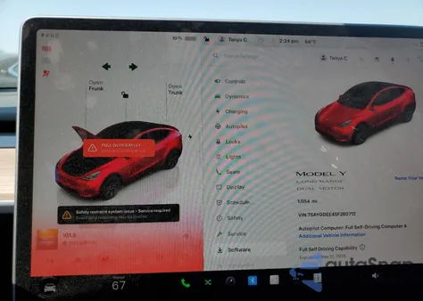 2025 Tesla Model Y z USA, uszkodzony, nr VIN 7SAYGDEE4SF260712